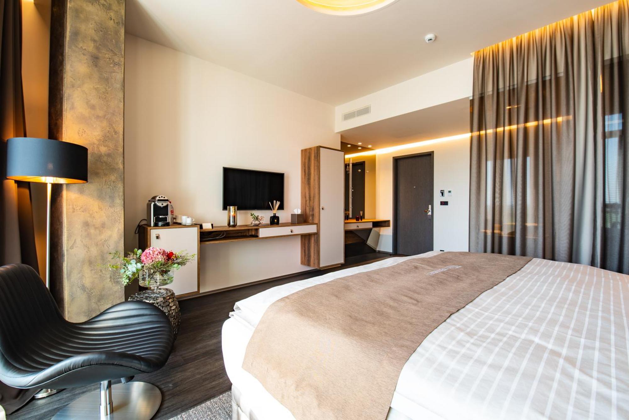 Nutrend World Hotell Olomouc Eksteriør bilde
