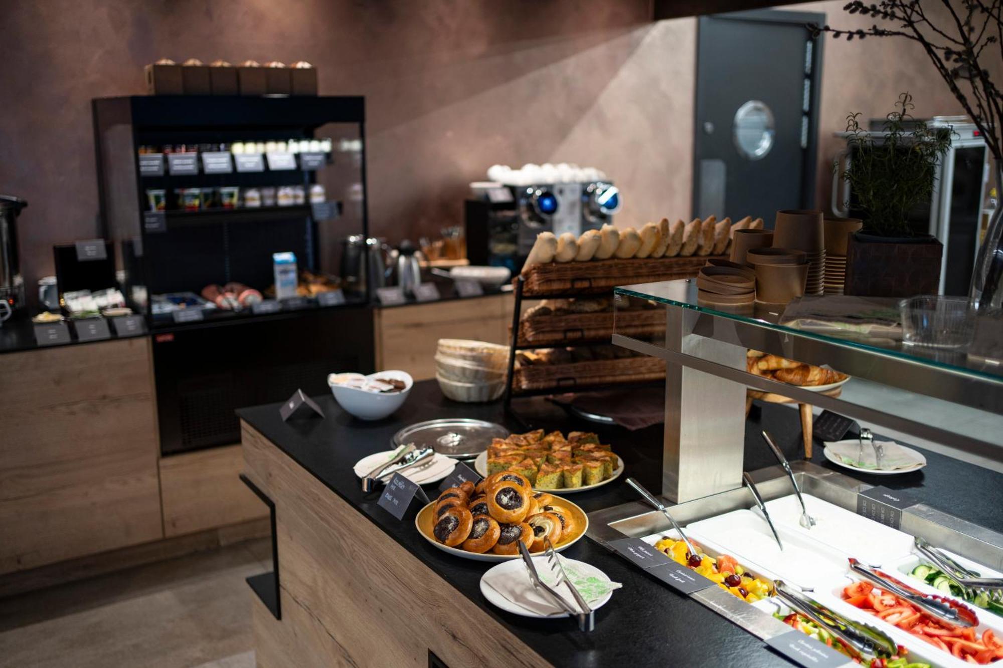 Nutrend World Hotell Olomouc Eksteriør bilde