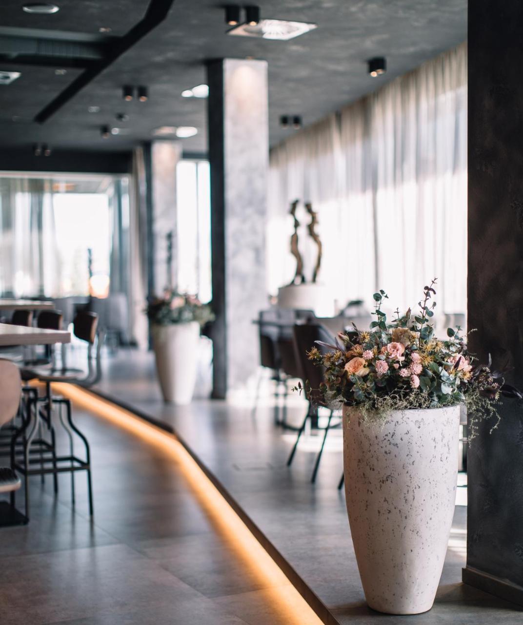 Nutrend World Hotell Olomouc Eksteriør bilde