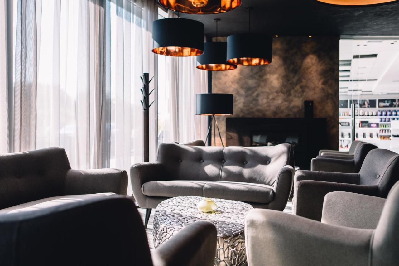 Nutrend World Hotell Olomouc Eksteriør bilde